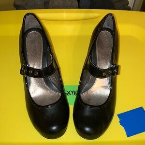Sole(sense)ability Mary Jane Rounded Pumps, Size 6.5